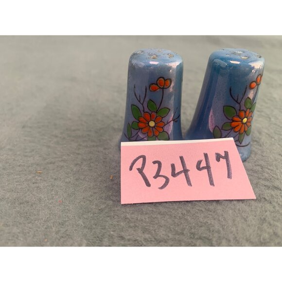 Vintage Japanese Iridescent Blue Salt & Pepper Shakers Floral Design 1950s - Picture 9 of 9
